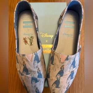 NWT Disney x TOMS Sleeping Beauty shoes, size 8.5